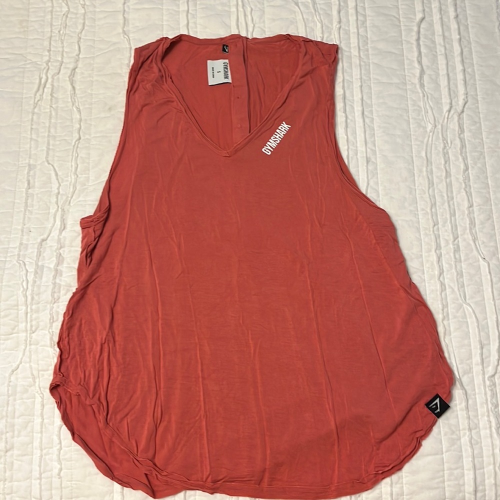 Women’s Gymshark tank top.